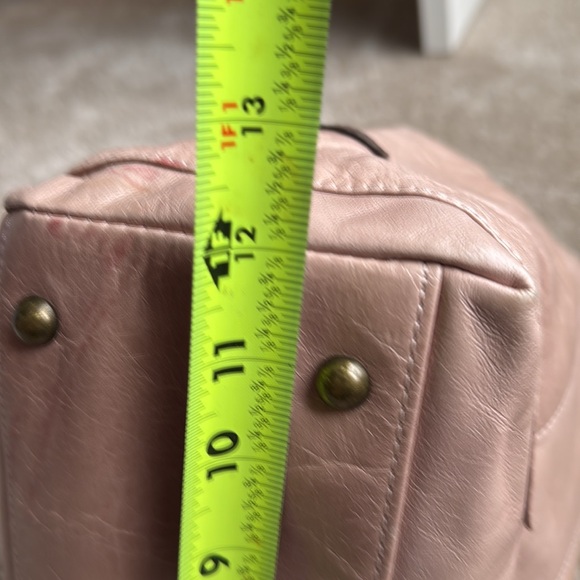 Ellington Light Warm Beige Leather Handbag - Picture 10 of 11